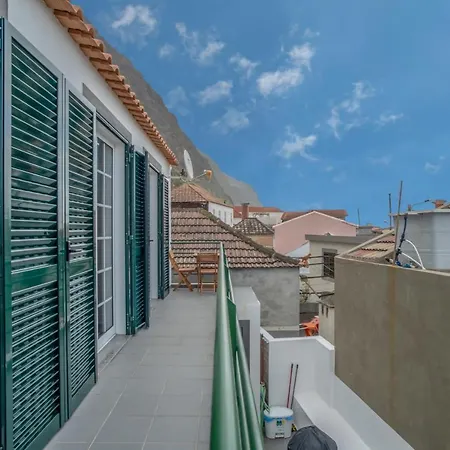 Allegra In Paul Do Mar Holiday home *